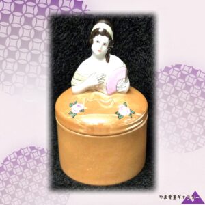 【扇をかざす鏡台の主】オールドノリタケ デコレディ ラスター彩 薔薇文 パウダーボックス