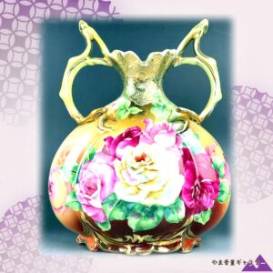 【手のひらに触れる薔薇の嵩】オールドノリタケ 盛上 薔薇文 両耳花瓶 金彩