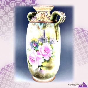 【薔薇が霞の野に浮かぶ】オールドノリタケ 盛上 薔薇文 両耳花瓶 金彩