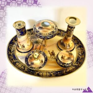 【紺瑠璃の卓に隊商が渡る】オールドノリタケ 金盛 コバルト金彩 駱駝文 ドレッサーセット 六点揃