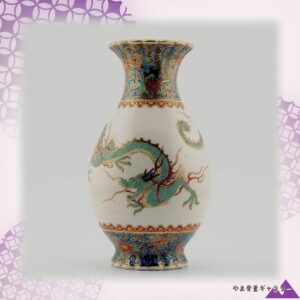 【貫入の霧を裂いて昇る双龍】薩摩焼 色絵金彩 双龍文 花瓶