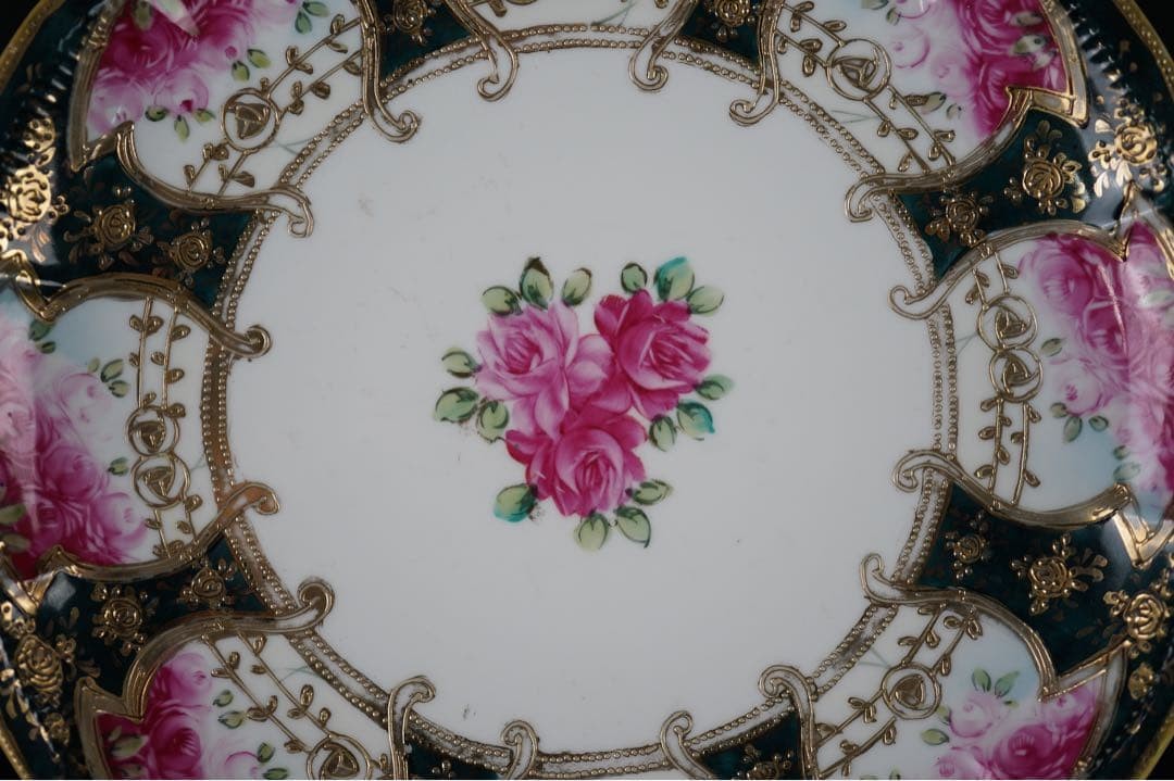 【深緑の窓に薔薇があふれる】オールドノリタケ 金盛 薔薇文 大飾皿 - 画像 (2)