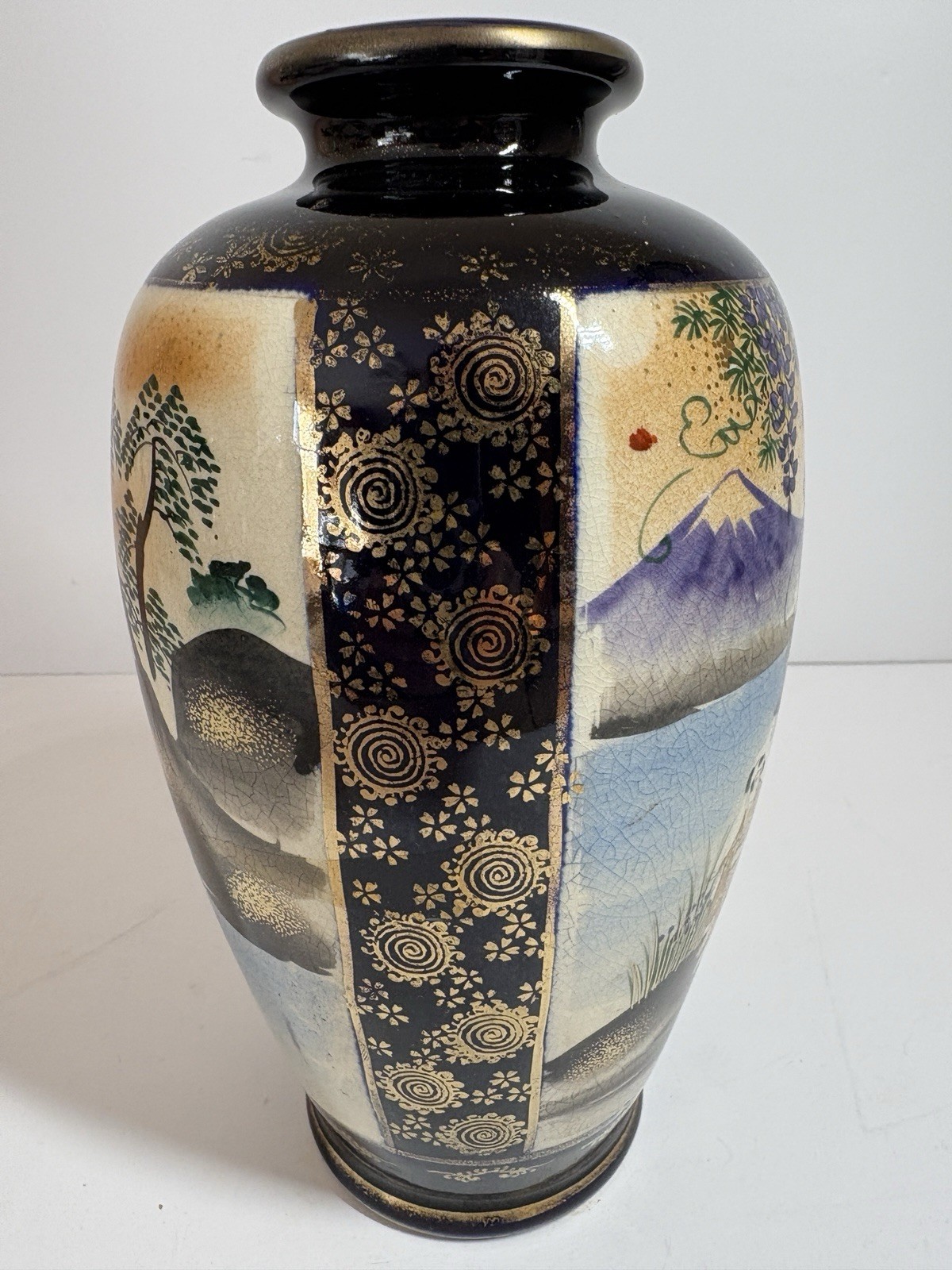 【白藤が夜の空へ垂れる】薩摩焼 盛上 藤花・人物文 花瓶 金彩 - 画像 (3)