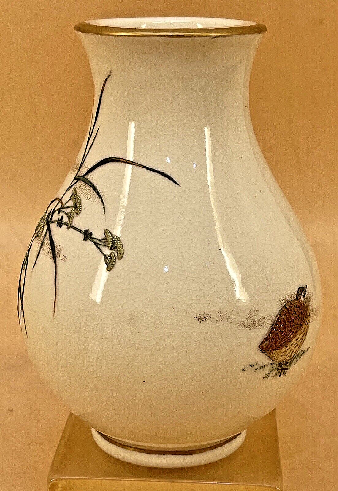 【秋草に鶉が二羽寄り添う】薩摩焼 錦光山 盛上 鶉文 花瓶 金彩 - 画像 (3)