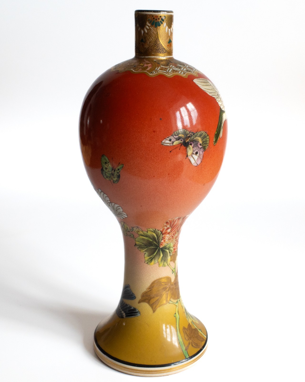 【朱の空に雀がひるがえる】薩摩焼 帯山 色絵金彩 花鳥文 花瓶 - 画像 (3)