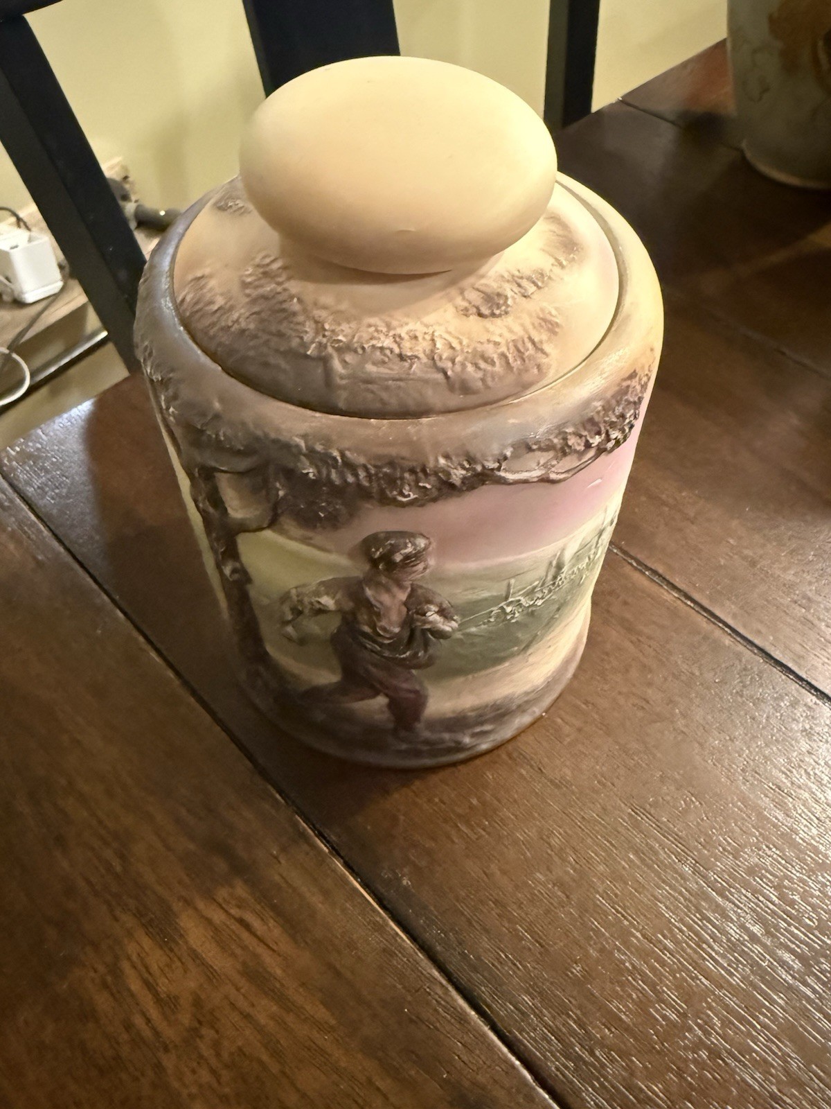 【種を蒔く人が器から歩み出る】オールドノリタケ 高浮彫 種蒔く人 蓋物 煙草入 - 画像 (2)