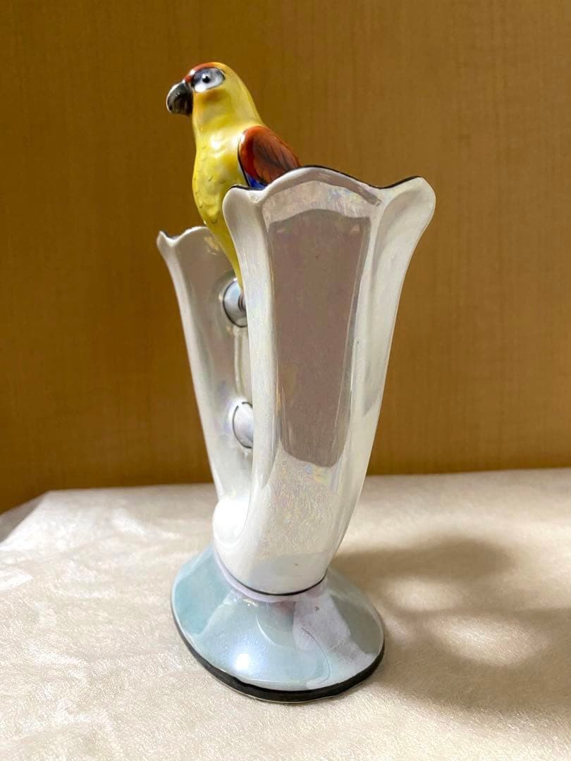 【真珠の光に止まる鸚鵡】オールドノリタケ ラスター彩 鸚鵡 二輪挿 花瓶 - 画像 (2)