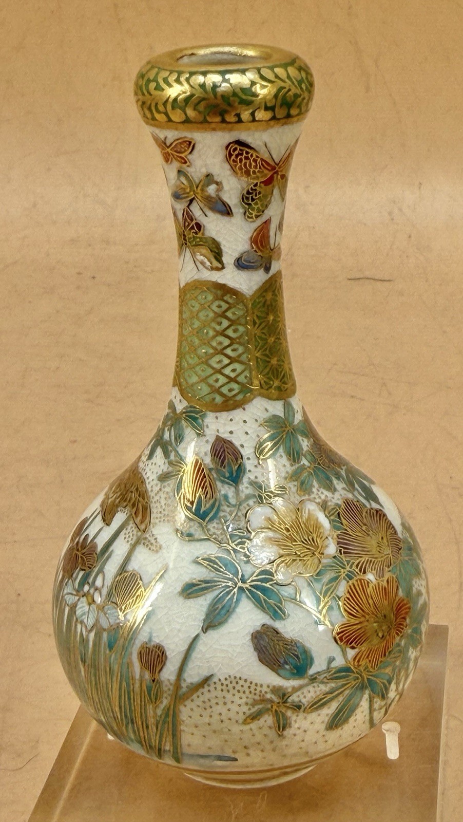 【掌におさまる草むらの朝】薩摩焼 色絵金彩 花鳥文 花瓶 細密画 - 画像 (3)