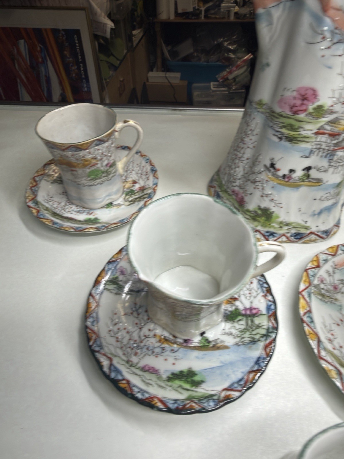 【湖畔の朝を注ぐ器】オールドノリタケ 盛上 風景文 チョコレートポットセット 金彩 - 画像 (2)