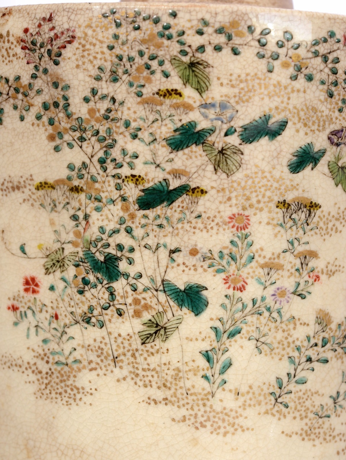 【秋草の野を小鳥がわたる】薩摩焼 細密画 花鳥文 香炉 金彩 - 画像 (2)
